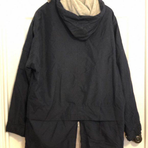 Quick Silver Men's Snowboarding Jacket - Picture 2 of 9